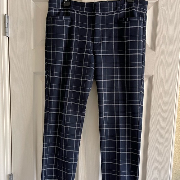 Banana Republic Sloan Fit Navy Plaid Ankle Pants (size 8) - Picture 2 of 14